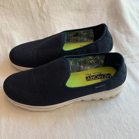 Skechers Navy Memory Form Fit Slip On - Picture 3 of 5